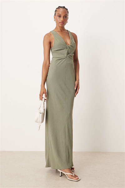 ASOS DESIGN Длинное платье-миди с драпировкой и узлом спереди, бледно-салатового цвета артикул 149048323