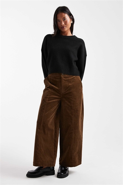 ASOS DESIGN Брюки-кльош из вельвета с широкими брючинами и длиной до щиколотки, для миниатюрных артикул 148603242