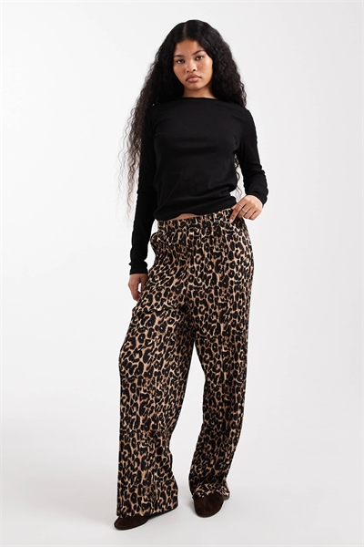 Брюки свободного кроя артикул 149658416