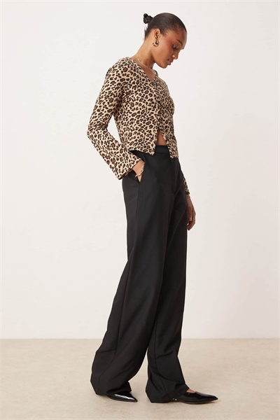 Высокие брюки с прямыми брючинами свободного кроя артикул 135246630