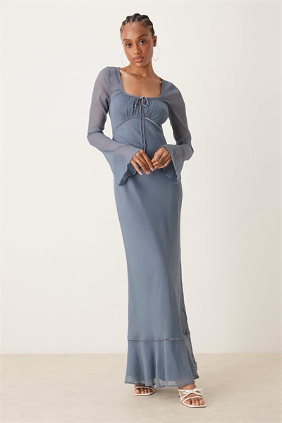 ASOS DESIGN — Макси-платье с высоким вырезом, рюшами на груди и длинными рукавами артикул 148040225