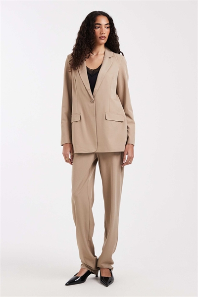 Свободный блейзер бежевого цвета артикул 153084218