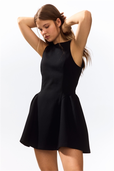 Платье с расклешенной юбкой артикул 1325846001