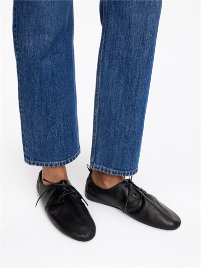 Мягкие кожаные туфли на шнурках артикул 1332007001