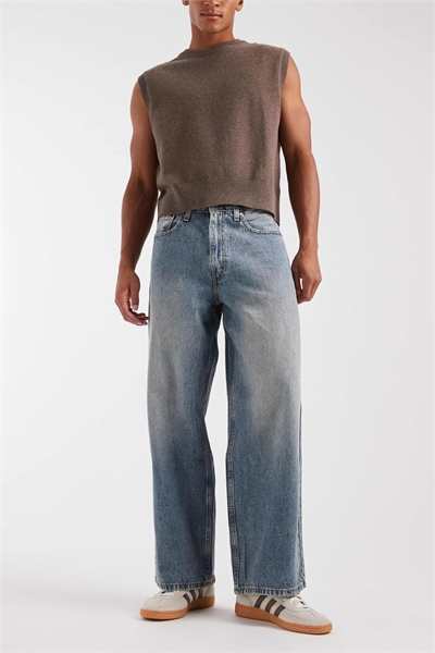 Джинсы очень свободного кроя артикул 149967581