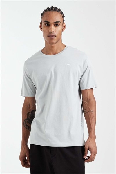 Футболка с небольшим логотипом артикул 154747070