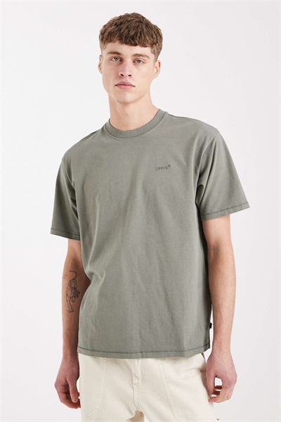 Винтажная футболка с красной нашивкой, окрашенная в массе артикул 150149898