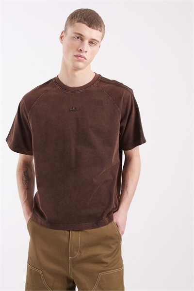 Футболка Premium Essentials артикул 151926221