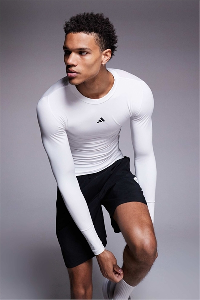 Футболка с длинным рукавом Adidas Training Tech Fit артикул 147263232