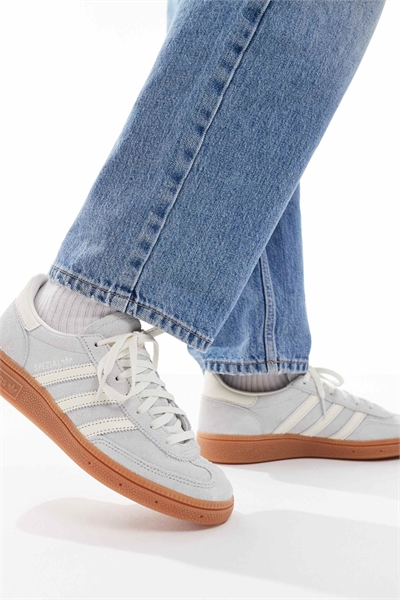 Специальные кроссовки для гандбола с резиновой подошвой артикул 133694501