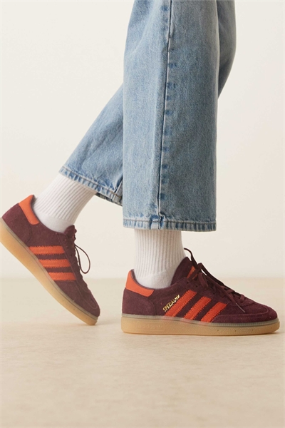 Специальная обувь для гандбола артикул 149638331