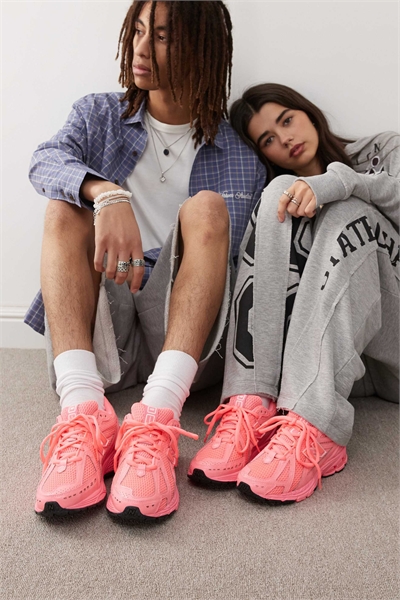 Кроссовки 1906 артикул 135849733