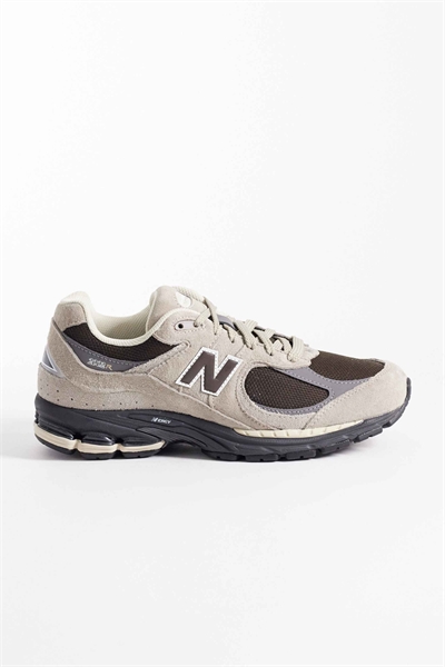 Тренеры 2002 года артикул 146838163