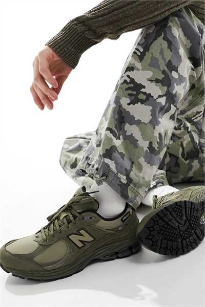 Тренеры 2002 года артикул 134104904