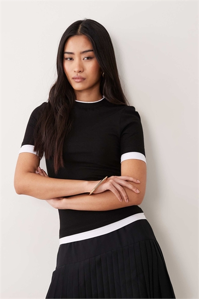 Топ с короткими рукавами из двух слоев ткани артикул 156132028