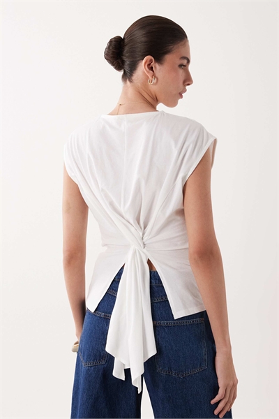 Топ без рукавов с сборками на спине артикул 156039133