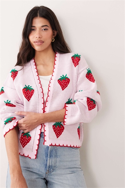Кардиган с цельным вырезом и вышивкой в виде клубничек по всей поверхности артикул 155968597