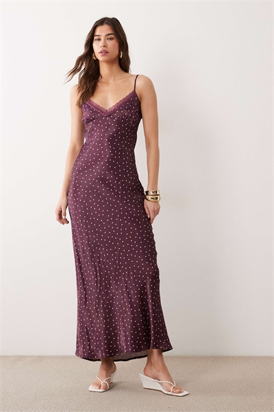 Платье средней длины из атласа и кружева артикул 155585150