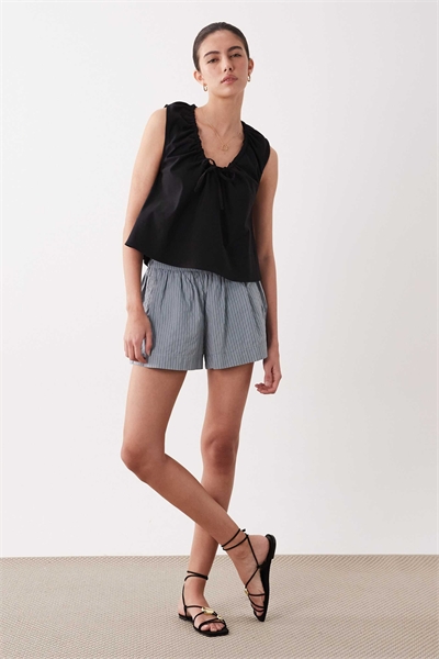 Топ свободного кроя с сборками артикул 156235584