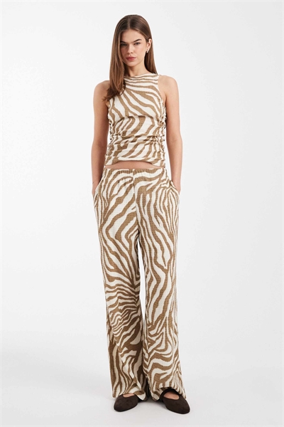 Комплект из брюк с широкими брючинами из фактурного джерси артикул 153084182