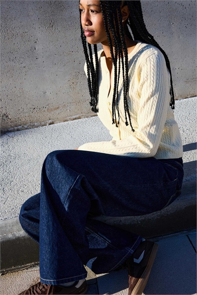 Кардиган с пуговицами и плетеным узором артикул 156131332