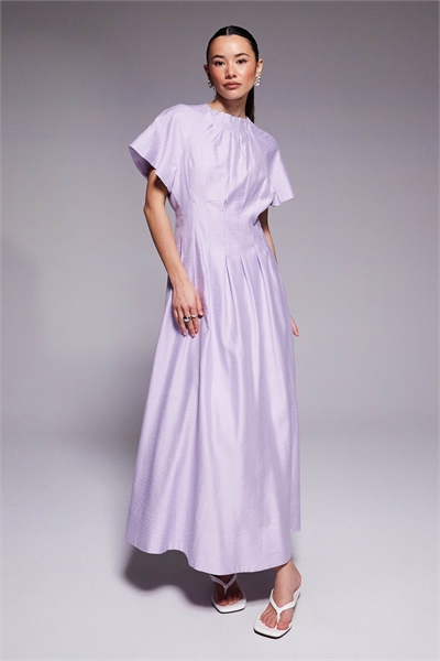 Платье средней длины с рукавами-крылышками артикул 153280154