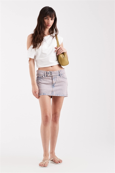 Джинсовая мини-юбка с очень низкой талией артикул 150014483