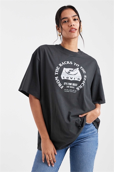 Футболка с крупным принтом в стиле виниловой пластинки артикул 150014701