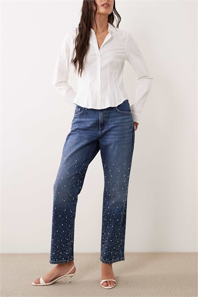 Джинсы с зауженными прямыми брючинами и укороченной длиной, украшенные жемчугом артикул 153147963