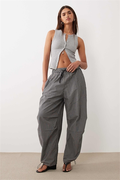 Брюки Lavinia в тонкую полоску артикул 154848651