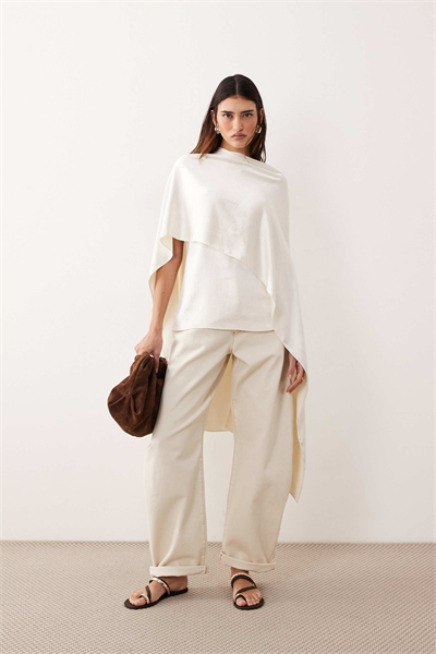 Джинсы Tova с зауженными изогнутыми брючинами и подвернутым низом артикул 155230532