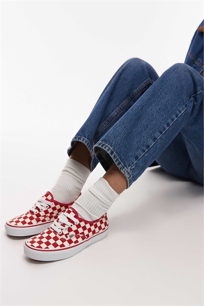 Оригинальные кроссовки артикул 153721213