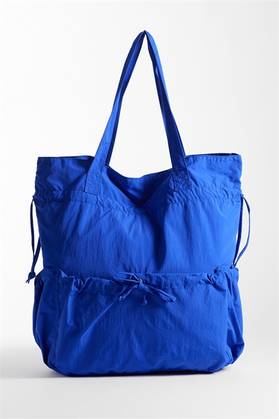 Сумка-тоут с рюшами на карманах артикул 154969854