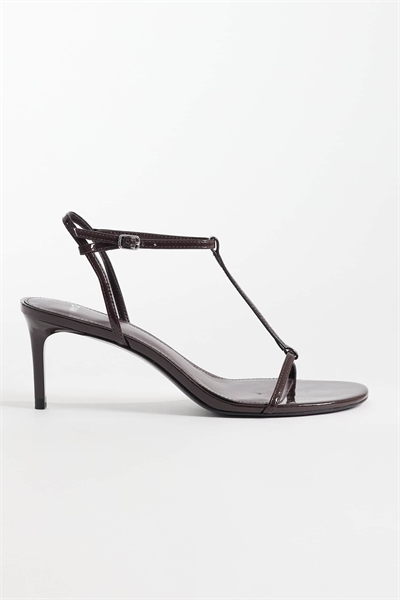 Сандалии с ремешком между пальцами и каблуком артикул 156221499