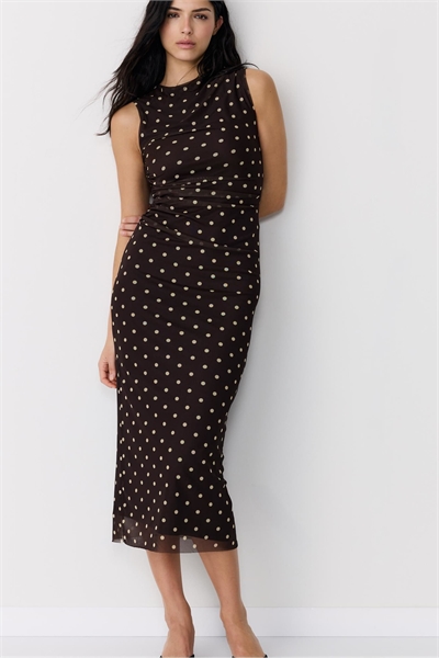 Платье-миди без рукавов из тюля коричневого цвета артикул 156387802