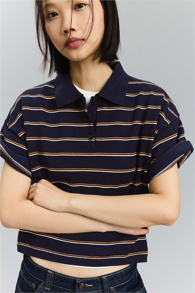 Свитер с полосатым воротником-поло артикул 156340820