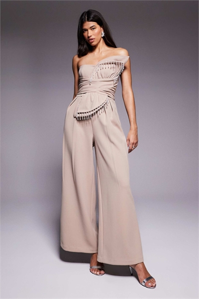 Комбинезон с 3D-лепестками и украшением из ниспадающих бусин артикул 153120372