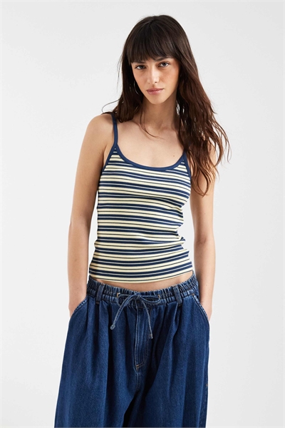 Жилет с контрастной окантовкой и вырезом артикул 152011559