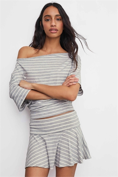 Мини-юбка с двойным отворотом на талии артикул 156387839