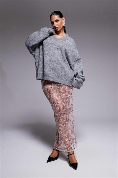 Макси-юбка из тонкого кружева с рассыпными пайетками артикул 148224091