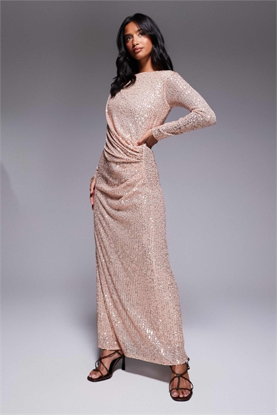 Скромное макси-платье с пайетками и рюшами артикул 150480044