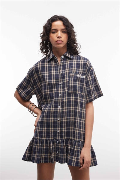 Мини-платье в виде рубашки свободного кроя на пуговицах артикул 155771913