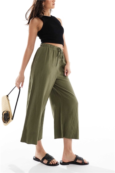 Короткие брюки из льна артикул 142913227