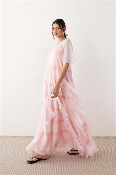 Макси-платье с многослойными воланами и ступенчатым кроем артикул 151784990