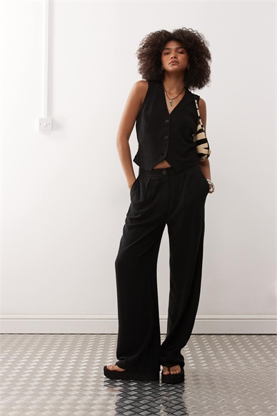 Брюки свободного кроя с широкими штанинами из смесовой ткани с добавлением льна артикул 140393020