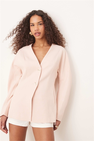 Блейзер с зауженной талией и фактурной отделкой под лен артикул 140134848