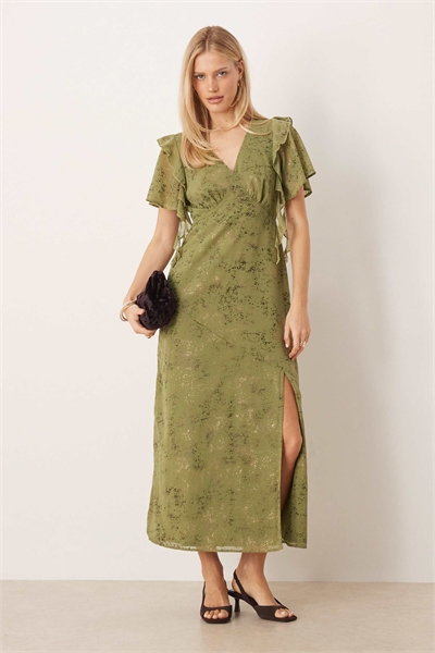 Платье средней длины с рукавами «крылышко» и V-образным вырезом артикул 154856798