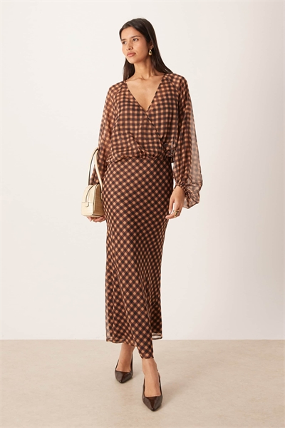 Макси-платье с запахом артикул 150499033