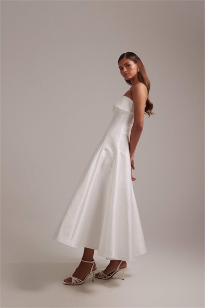 Структурированное свадебное платье-бандо цвета слоновой кости артикул 151899184