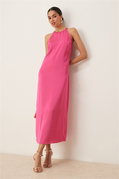 Макси-платье из атласа с высоким воротником артикул 141274422